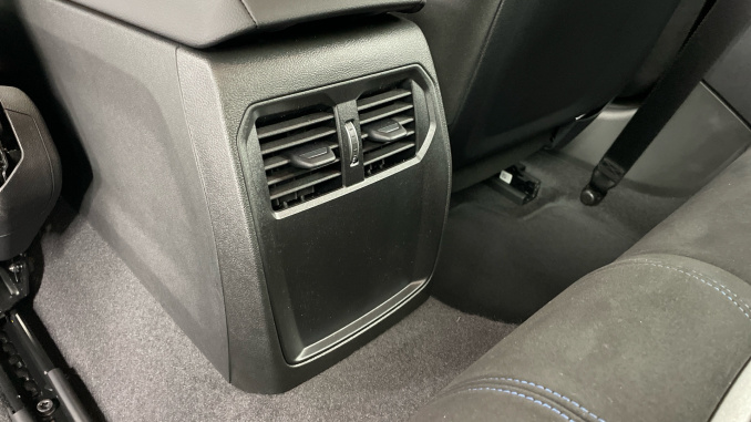 BMW 2 Series 220i M Sport 2dr Step Auto Petrol Coupe - Image 31